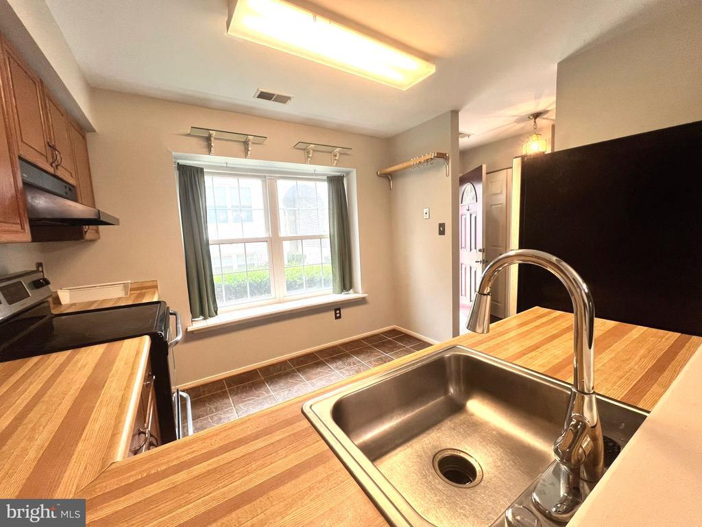 Foto principal - 5884 Bridgetown Ct