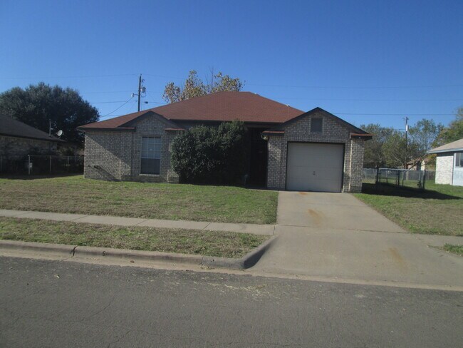Foto del edificio - 2405 Kilgore Dr