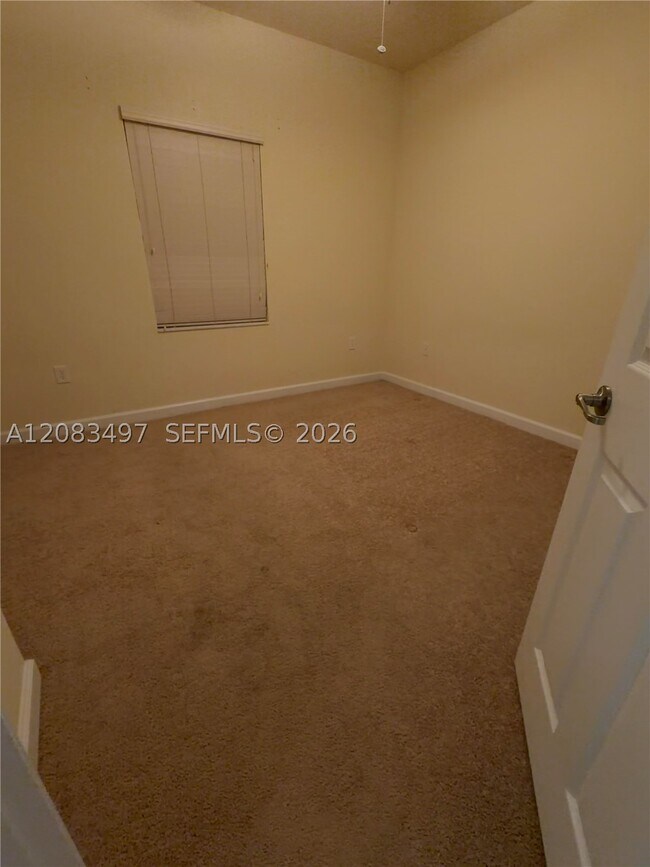 Foto del edificio - 140 NE 28th Terrace