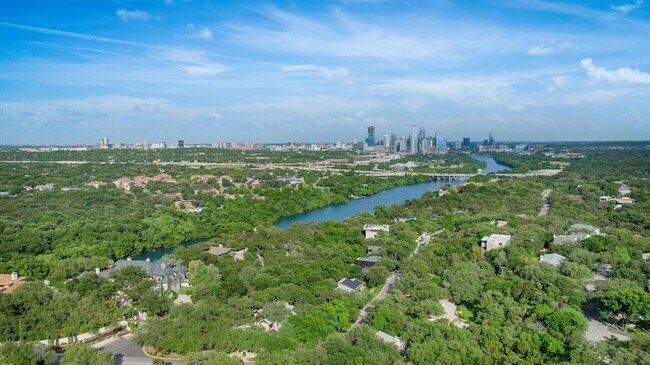 Foto del edificio - 2707 Valley Spring Rd