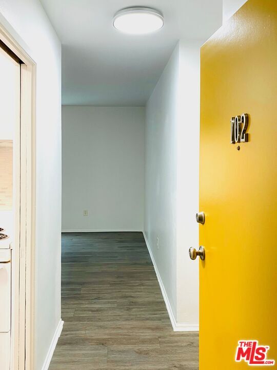 Foto del edificio - 1833 Normandie Ave