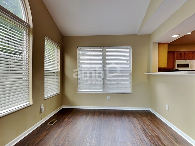Foto del edificio - 7705 Mourning Dove Ln