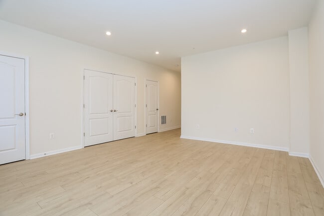 Building Photo - 7121 Millstone Rd