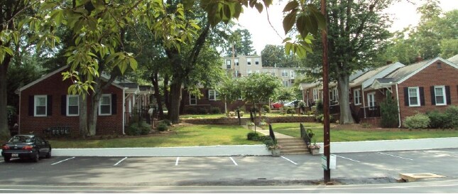 Building Photo - 38 Southland Ave