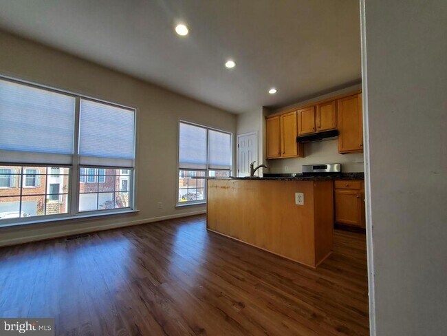 Building Photo - 13991 Tanners House Way