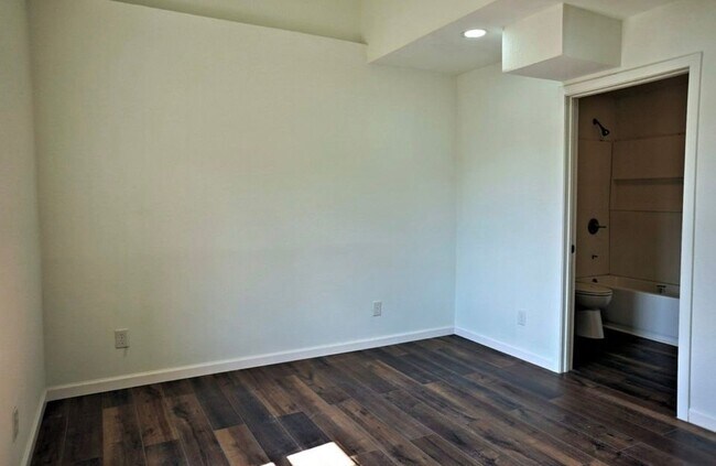 Foto del edificio - 1254 Rhyne Camp Rd