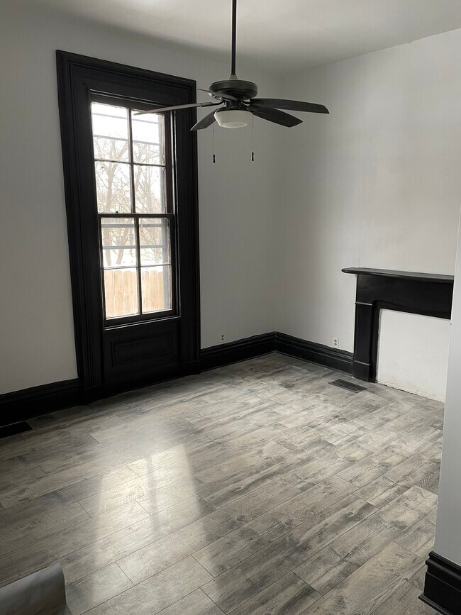 Dining Room - 2420 Perrysville Ave