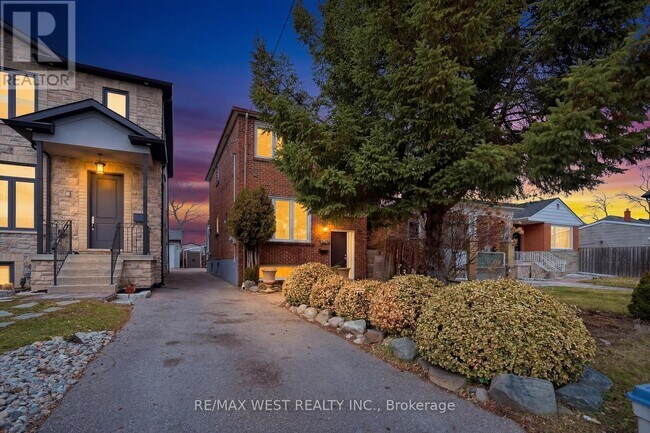 Photo du bâtiment - 6 Marshall Blvd