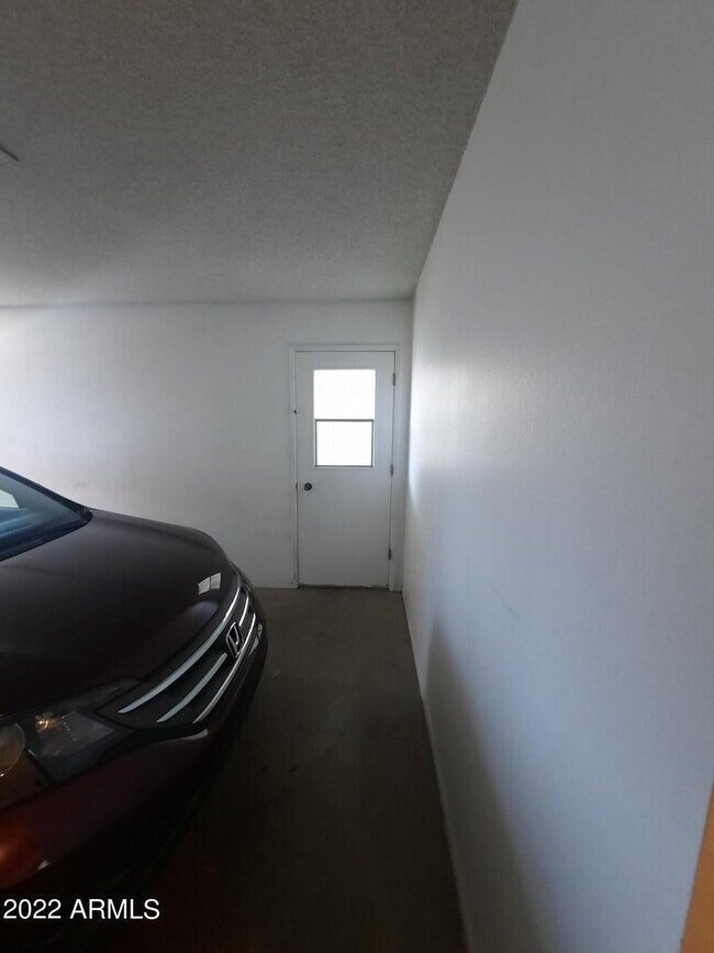 Foto del edificio - 16859 N 103rd Ave
