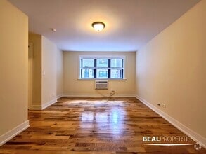 Building Photo - 555 W Arlington Pl