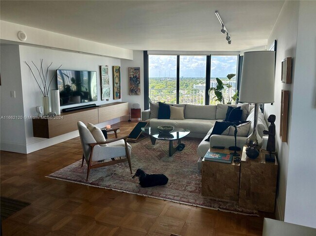Foto del edificio - 1000 Quayside Terrace