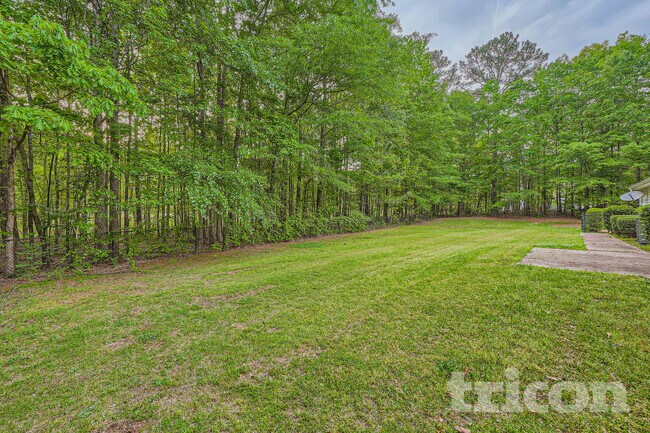 Foto del edificio - 1374 Lake Dow Rd