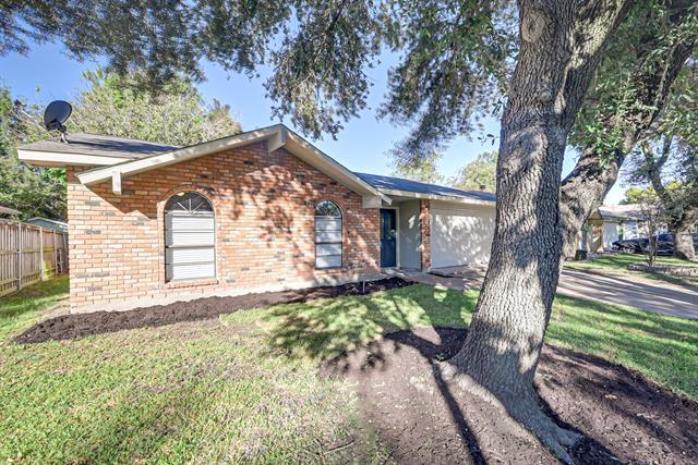 Building Photo - 2825 Santa Monica Dr