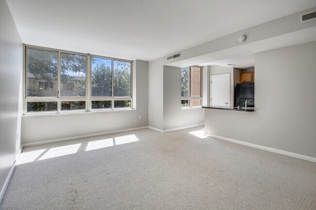 Building Photo - 350 G St SW