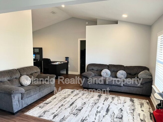 Building Photo - 947 Wages Way