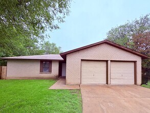 Building Photo - 10904 Meadgreen Ct
