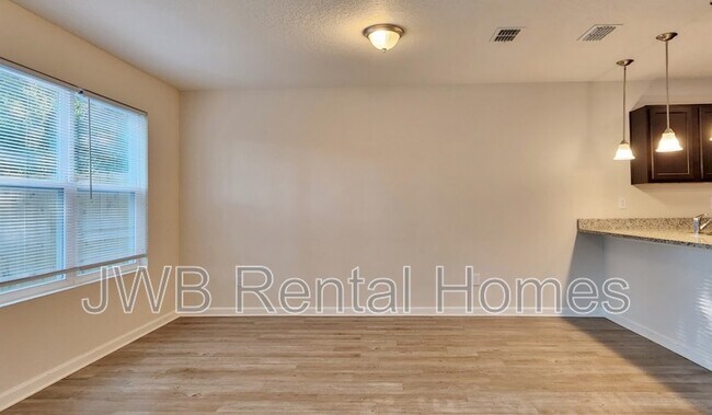 Building Photo - 1179 Woodruff Ave