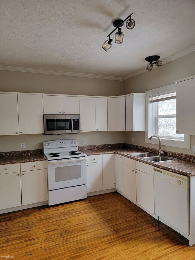 Building Photo - 4 br, 2 bath House - 303 Granite St