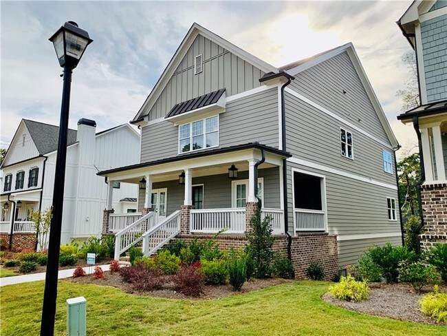 Foto del edificio - 1916 Park Chase Ln NE