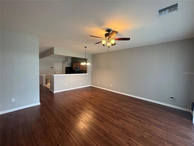 Foto del edificio - 4135 SW 51st Cir