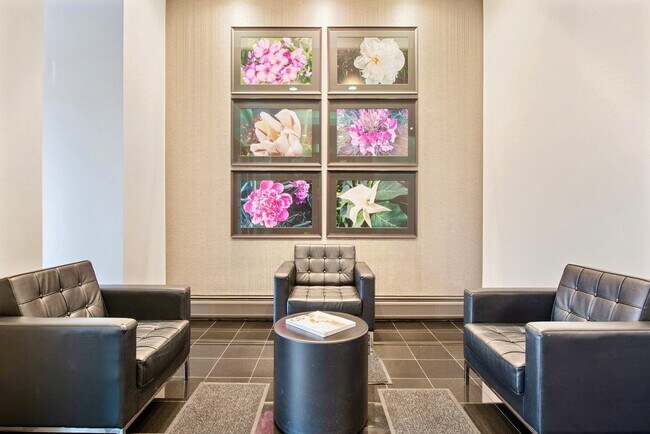 Foto del edificio - 2144 N Lincoln Park W