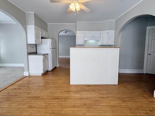 Building Photo - 49 Central Ave