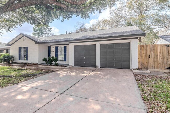 Foto del edificio - 7219 Fairway Ct
