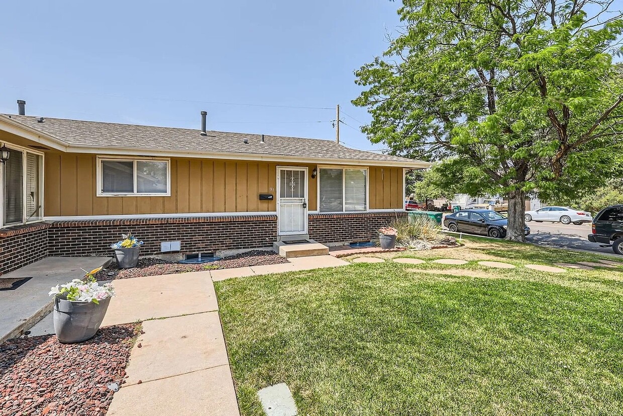 Photo - 91 Lima St (Aurora, CO)