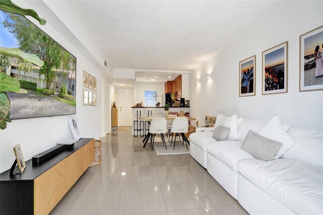 Foto del edificio - 4600 SW 67th Ave