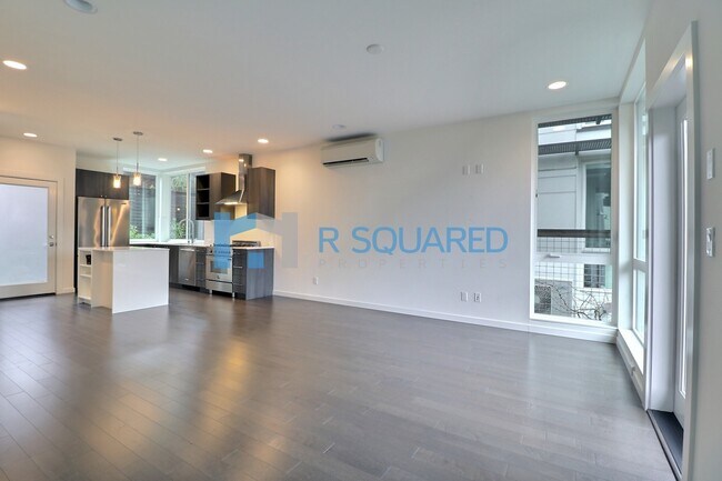 Foto del edificio - 4447 41st Ave SW