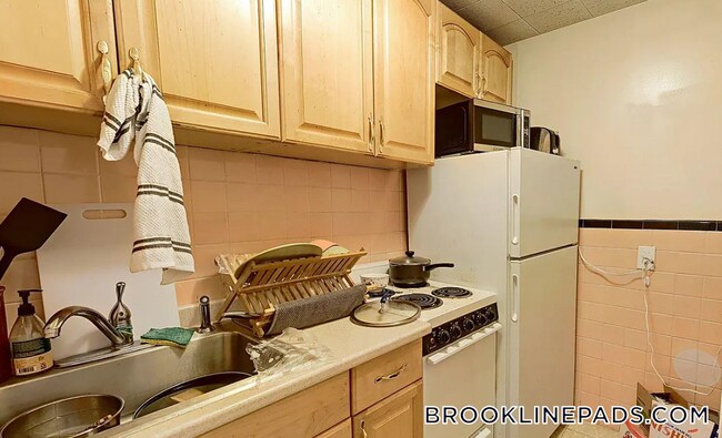 Foto del edificio - 1071 Beacon St