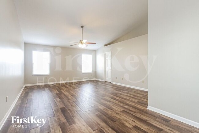 Foto del edificio - 1237 Niagara Ln
