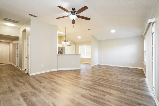 Foto del edificio - 2638 Fernleaf Dr