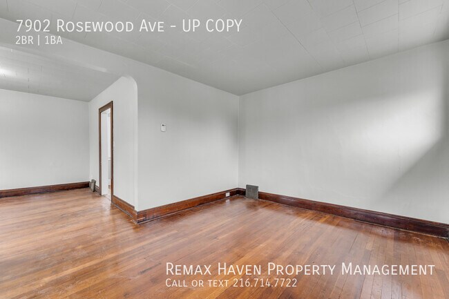 Building Photo - 7902 Rosewood Ave UP, Cleveland - Spacious...
