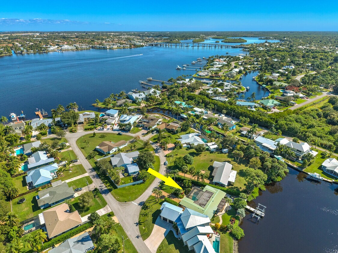 Foto principal - 1282 SW Pelican Crescent