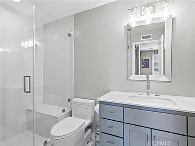 Foto del edificio - Newly Renovated 2BD Condo in Gated Community Now Available!