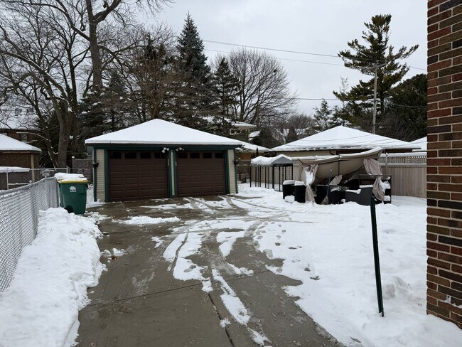 Foto del edificio - 2031 E Marion St