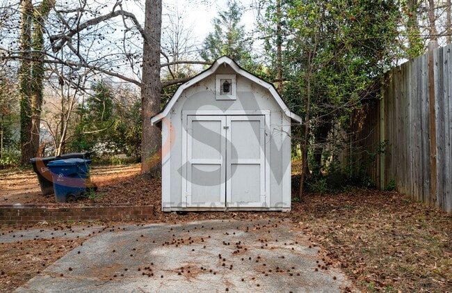 Foto del edificio - Spacious Home in Desirable Hope Valley Neighborhood!