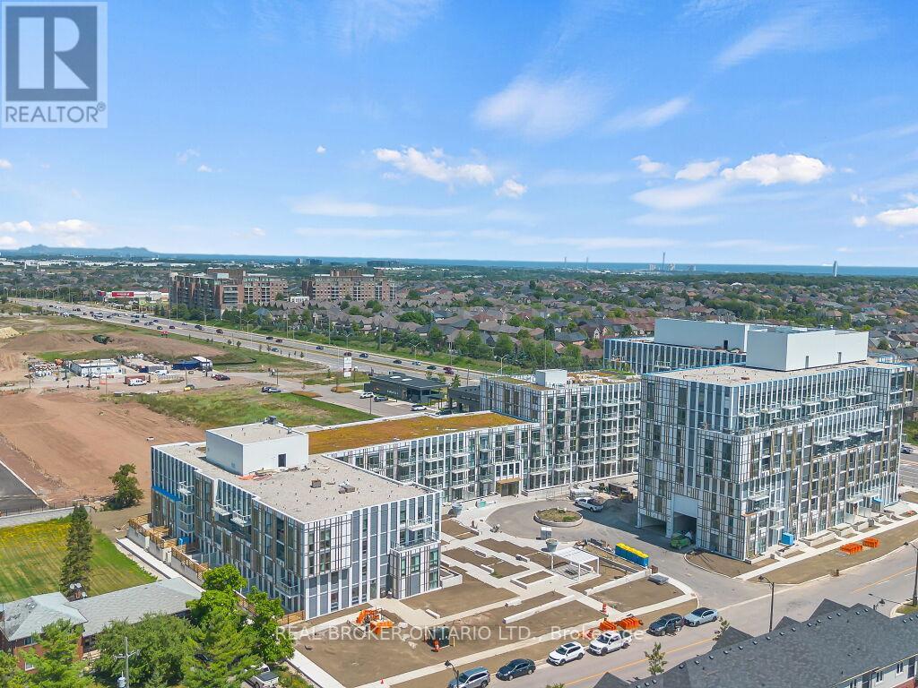 Primary Photo - 1005-1005 Dundas St E
