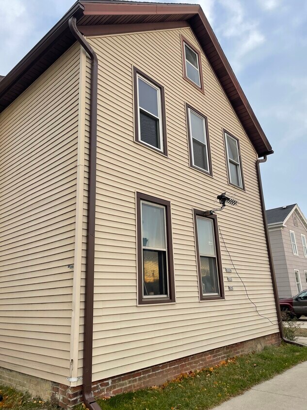 Primary Photo - 625 S 14th St