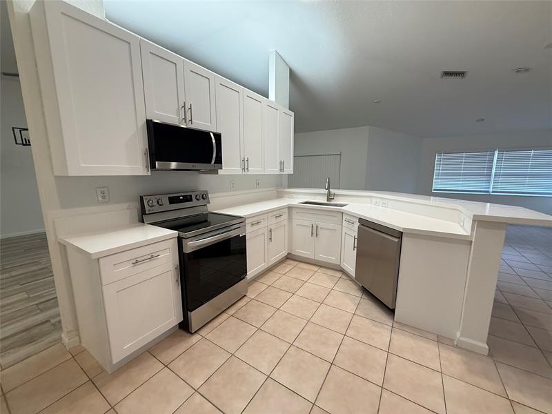Primary Photo - 5606 NW 109th Way