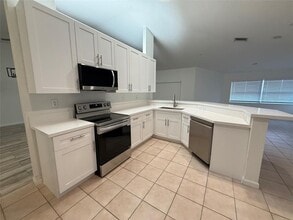 Building Photo - 5606 NW 109th Way