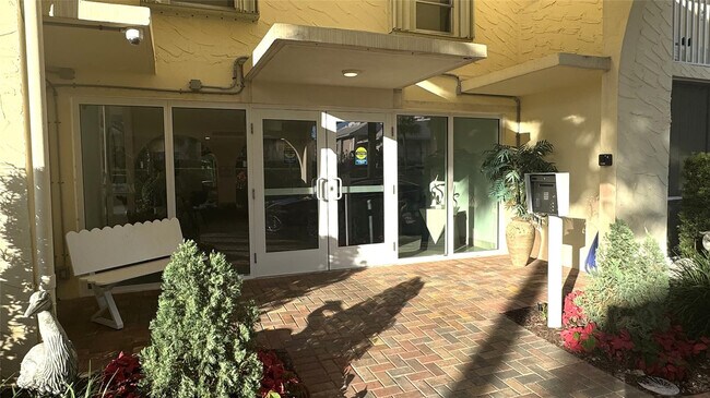 Foto del edificio - 951 De Soto Rd