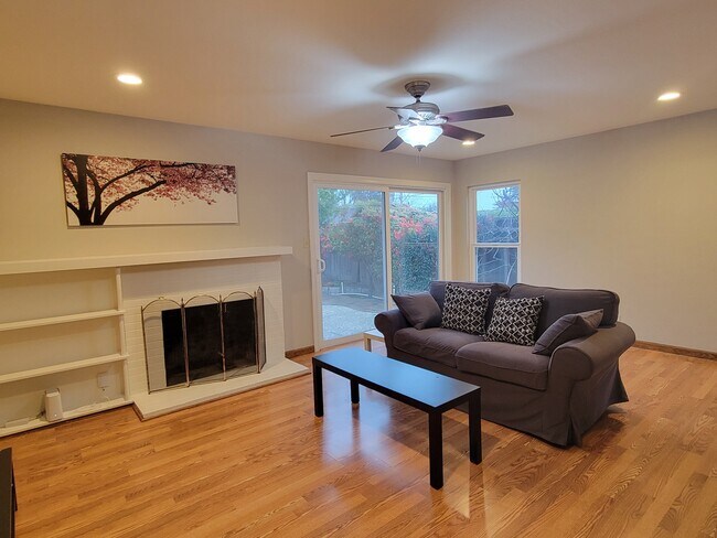 Building Photo - 4273 Strawberry Park Dr