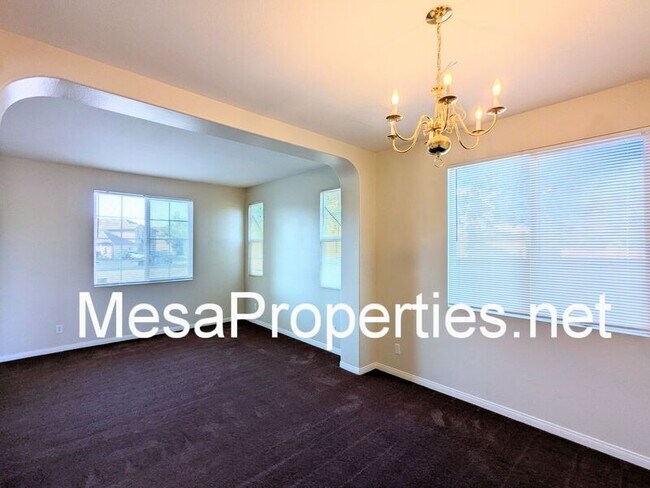 Foto del edificio - 15529 Bow String St