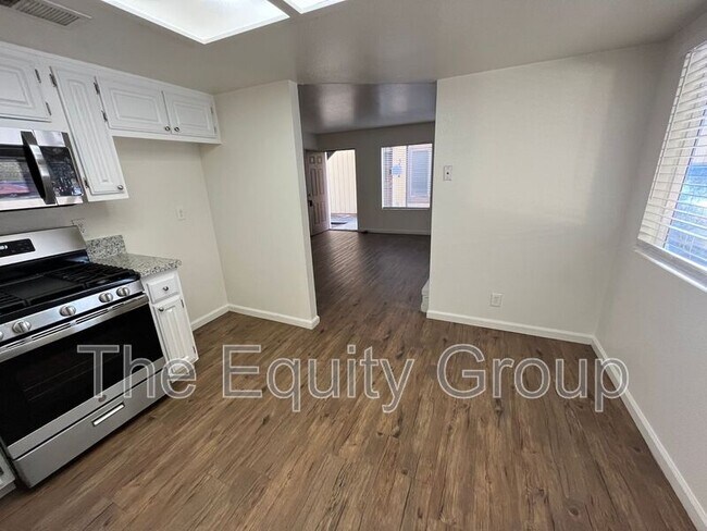 Foto del edificio - 3928 W Meadow Ave