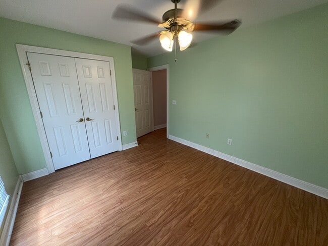 Building Photo - 103 Canter Cove