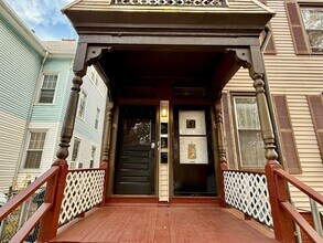 Building Photo - 37 Hotchkiss St