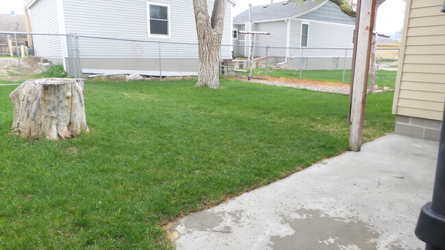 Building Photo - 433 S Kimball St