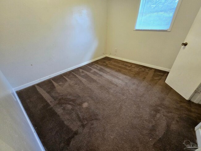 Building Photo - 916 Twinbrook Ave